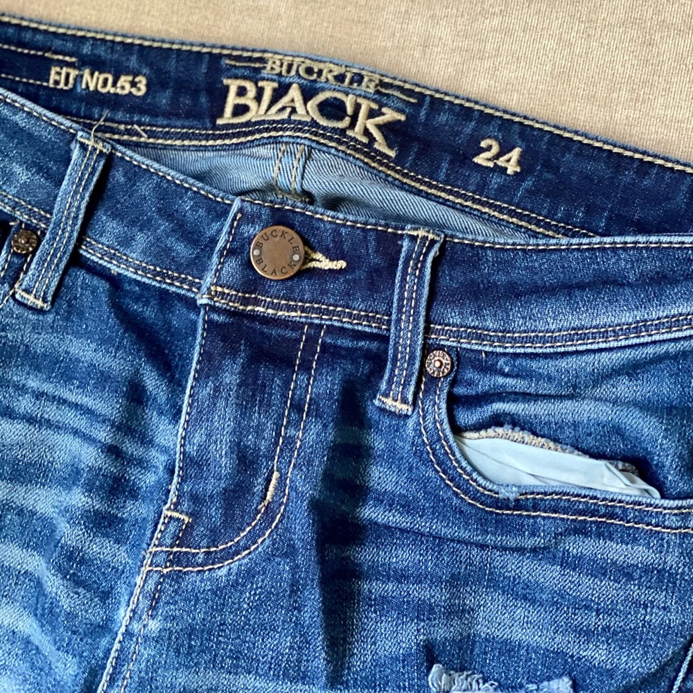 Buckle Black Distressed Jeans